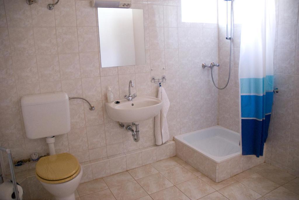 Haramia Csapszek Es Fogado Hotel Szombathely Phòng bức ảnh