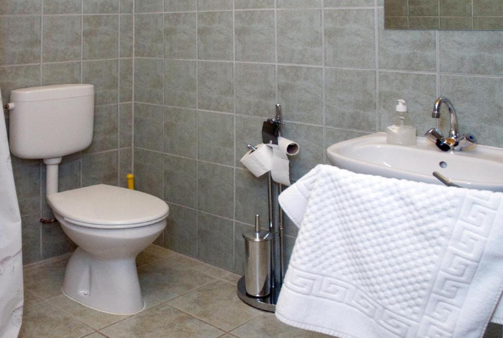 Haramia Csapszek Es Fogado Hotel Szombathely Phòng bức ảnh