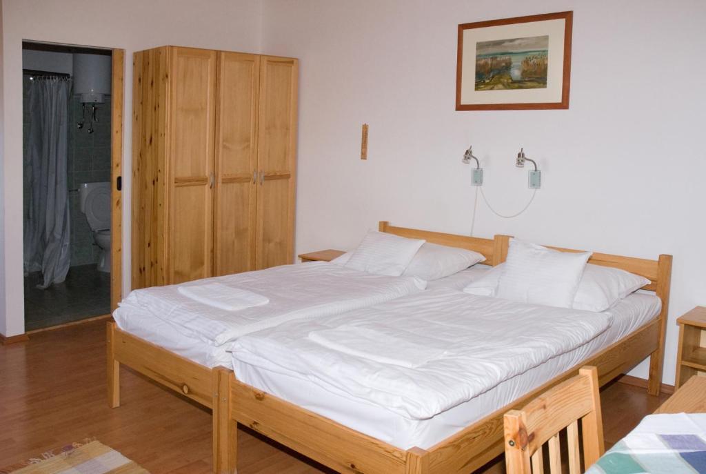 Haramia Csapszek Es Fogado Hotel Szombathely Phòng bức ảnh